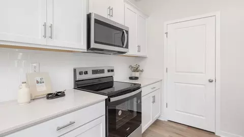 Kitchen - 552 Dazzle Loop, Newton, NC 28658 photo 6 of 7