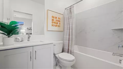 Bath - 10409 Shady Meadow Loop, Lakeside, CA 92040 photo 5 of 7