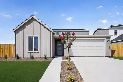 7829 Blackwater Valley Dr, Bakersfield, CA 93311