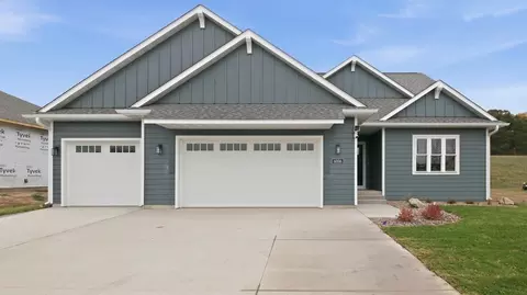 6006 Fuji Ln, Eau Claire, WI 54701