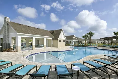 Exterior - 13514 Shadow Creek Trl, Parrish, FL 34219 photo 7 of 8