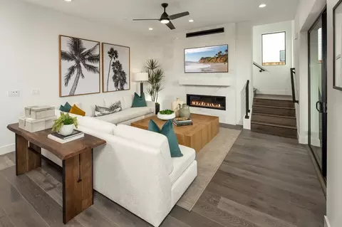 Living - 98 8th St, Marina, CA 93933 photo 2 of 3