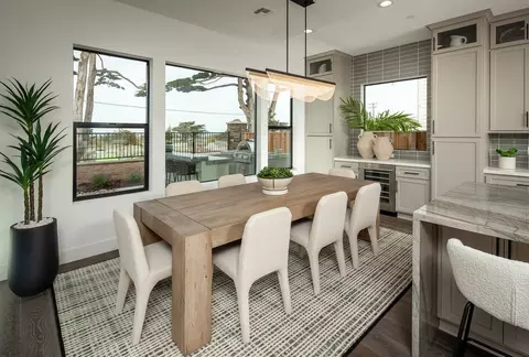 Dining - 98 8th St, Marina, CA 93933 photo 1 of 1