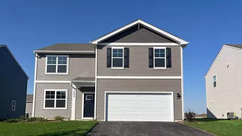 2652 Camelback Dr, Pingree Grove, IL 60140