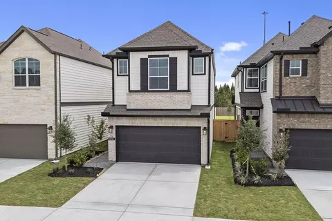 Exterior - 520 Red Cascade Trl, Willis, TX 77318 photo 4 of 8