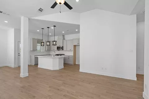 Living - 520 Red Cascade Trl, Willis, TX 77318 photo 3 of 5