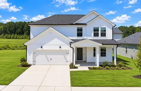 1715 Carthage St, Sanford, NC 27330