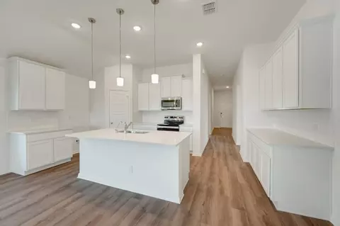2848 Cavern Grv, Seguin, TX 78155