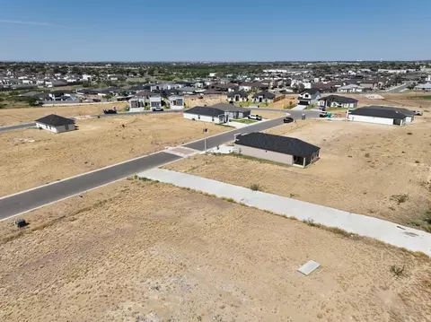 View/Area - 6016 Servando Dr, Laredo, TX 78046 photo 8 of 14