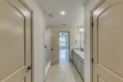 Entry Way - 6016 Servando Dr, Laredo, TX 78046 photo 1 of 1
