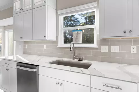 Kitchen - 2039 Windswept Farms Dr, Eureka, MO 63025 photo 21 of 30