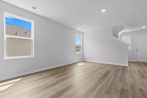 Living - 558 Wilbur Rd, Conway, SC 29527 photo 3 of 7