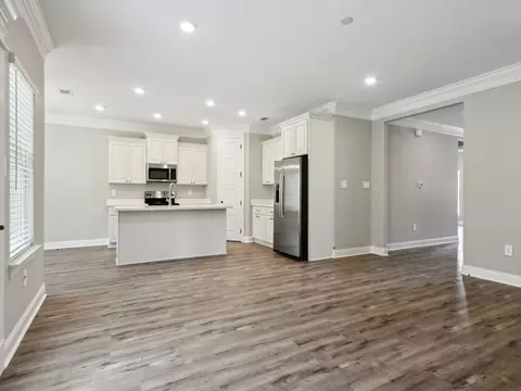 3702 Olivia Dr, Ocean Springs, MS 39564