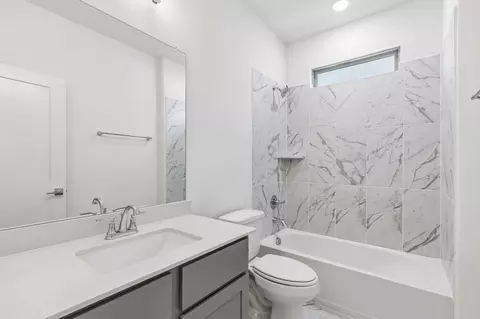Bath - 804 Rockcloud Dr, Haslet, TX 76052 photo 7 of 14