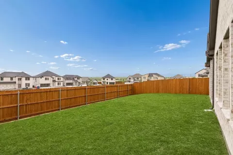 Exterior - 804 Rockcloud Dr, Haslet, TX 76052 photo 5 of 9