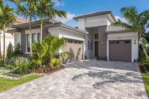 9677 Grey Flock Dr, Palm Beach Gardens, FL 33412