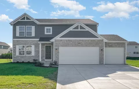 902 Breezewood Dr, Lakeville, IN 46536