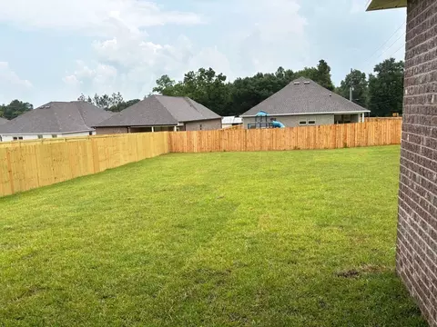 Exterior - 2701 Louis Cir, Crestview, FL 32536 photo 4 of 4