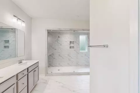 Bath - 2805 Pinecliff Dr, Concord, NC 28027 photo 1 of 1