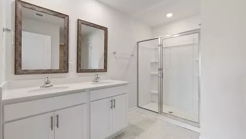 Bath - 2296 Springview Ct, Boiling Springs, SC 29316 photo 2 of 8