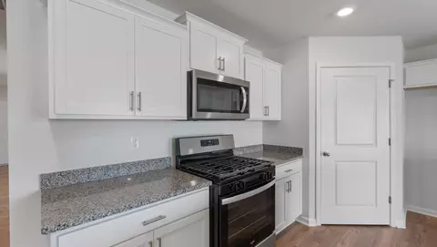 Kitchen - 2296 Springview Ct, Boiling Springs, SC 29316 photo 3 of 8