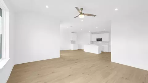 6634 Pelican Ln, Beasley, TX 77417