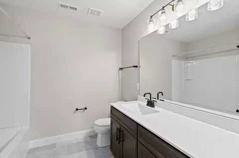Bath - 1 Hazel Ct, Wright City, MO 63390 photo 18 of 25