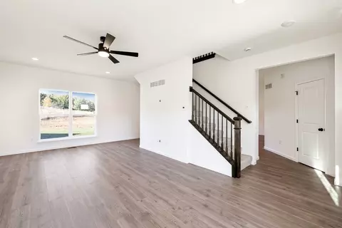 Living - 1 Hazel Ct, Wright City, MO 63390 photo 13 of 15