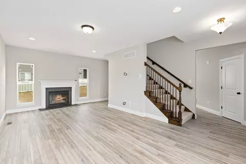 Living - 1 Hazel Ct, Wright City, MO 63390 photo 8 of 15