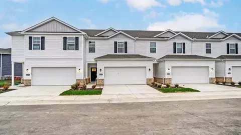 1388 Marinelli Dr E, Columbus, OH 43228