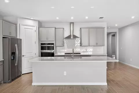 Kitchen - 13136 Oxeye Ln, Parrish, FL 34219 photo 1 of 4
