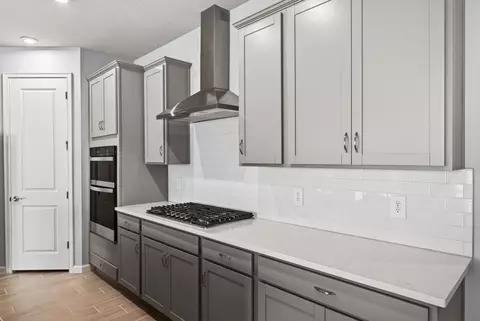 Kitchen - 13136 Oxeye Ln, Parrish, FL 34219 photo 2 of 4