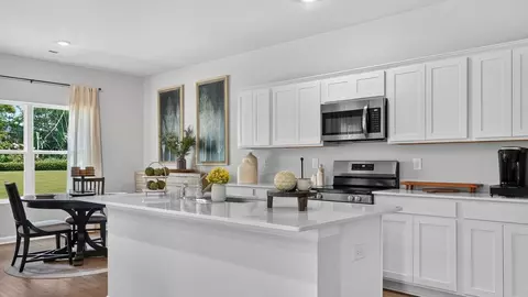 Kitchen - 1048 John Ave, Trinity, AL 35673 photo 2 of 5