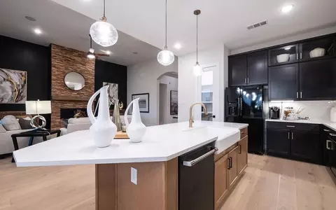 Kitchen - 2013 Trophy Dr, Heath, TX 75126 photo 4 of 9