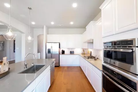 Kitchen - 2013 Trophy Dr, Heath, TX 75126 photo 8 of 9