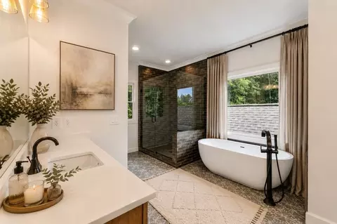 Bath - 1548 Univeter Rd, Canton, GA 30115 photo 1 of 1