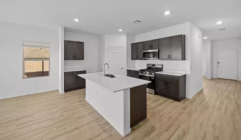 Kitchen - 1128 S Grantham Dr, Vail, AZ 85641 photo 1 of 13