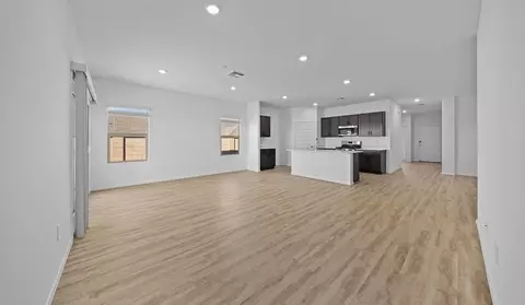 Living - 1128 S Grantham Dr, Vail, AZ 85641 photo 2 of 8