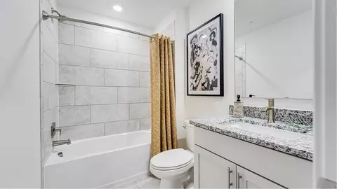 Bath - 17055 Gathering St, Boyds, MD 20841 photo 3 of 5