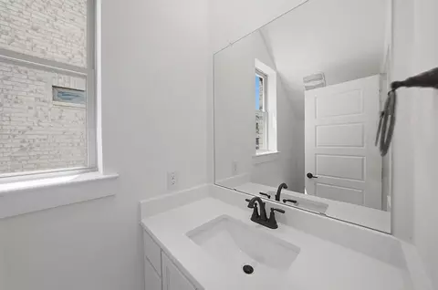 Bath - 724 Caroline Dr, Celina, TX 75009 photo 1 of 7