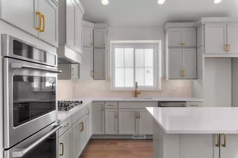 Kitchen - 11629 Engelmann Dr, Draper, UT 84020 photo 2 of 4