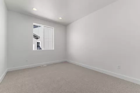 Bedroom - 11629 Engelmann Dr, Draper, UT 84020 photo 3 of 4