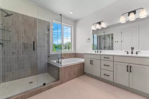 Bath - 11629 Engelmann Dr, Draper, UT 84020 photo 2 of 5