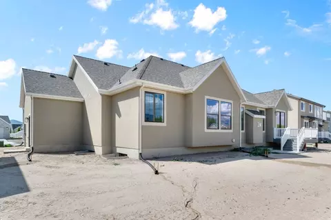 Exterior - 11629 Engelmann Dr, Draper, UT 84020 photo 5 of 7