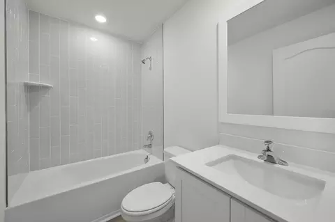 Bath - 13390 Tula Loop, Astatula, FL 34705 photo 3 of 3