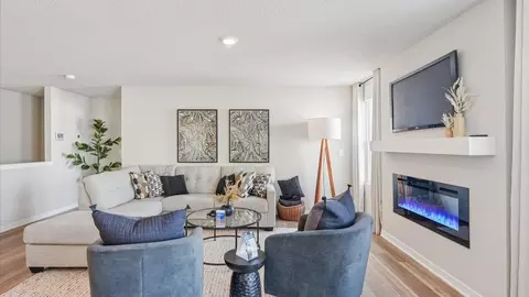 Living - 1312 NE 60th St, Ankeny, IA 50021 photo 4 of 7
