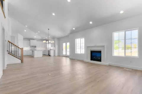 Living - 11629 Engelmann Dr, Draper, UT 84020 photo 2 of 3