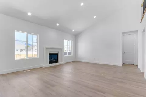 Living - 11629 Engelmann Dr, Draper, UT 84020 photo 1 of 3