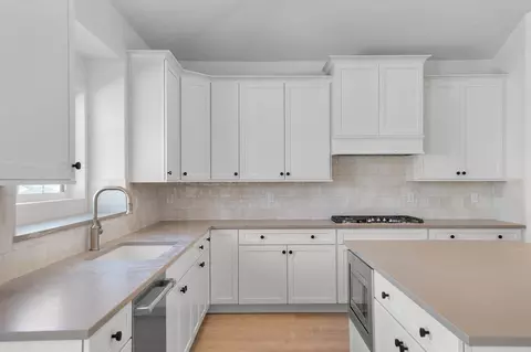 Kitchen - 11629 Engelmann Dr, Draper, UT 84020 photo 1 of 4