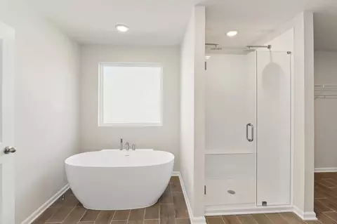 Bath - 121 Shenandoah Ln, Lagrange, GA 30241 photo 3 of 5